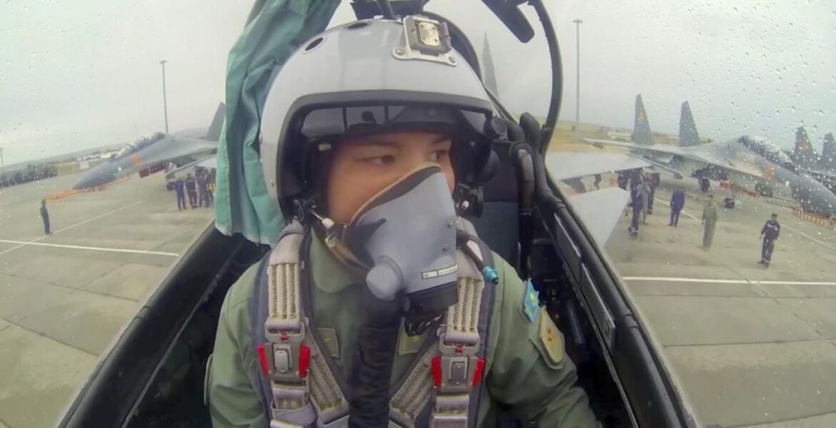 Впервые в истории Казахстана: летчица-истребитель стала командиром экипажа
