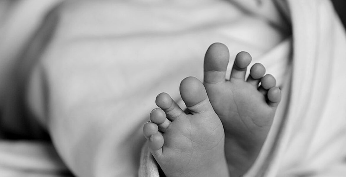 Младенец умер от коронавируса в Алматы