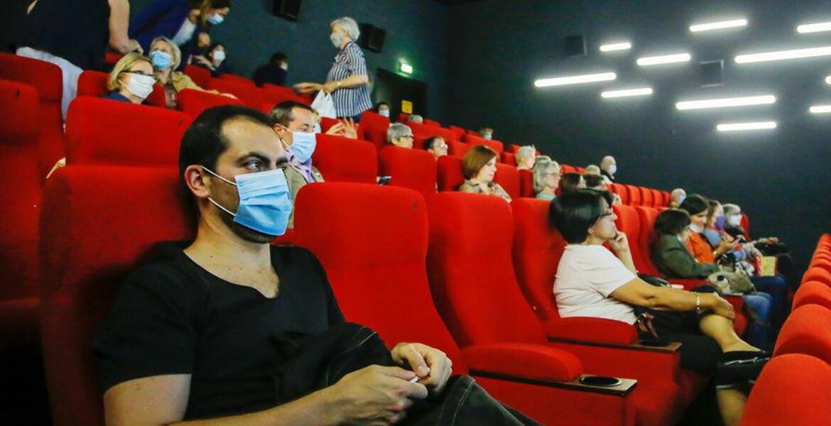 Казахстанцам придется раскошелиться на походы в кинотеатры