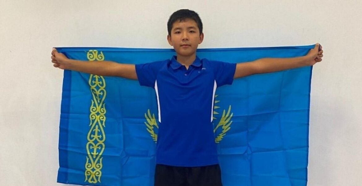 Казахстанец третью неделю удерживает лидерство в чемпионской гонке «Мастерса»