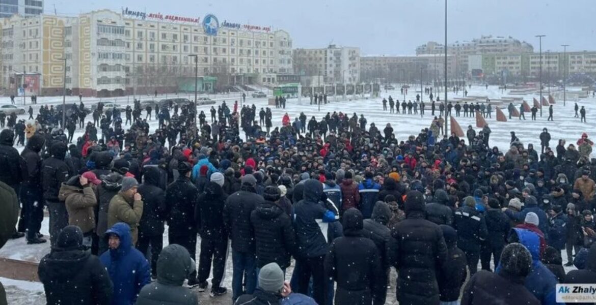 В Казахстане задержаны более 200 протестующих